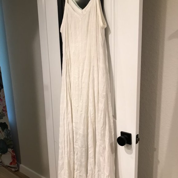 torrid Dresses & Skirts - Torrid White Maxi Dress